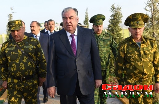 Иштироки Пешвои миллат, Президенти Ҷумҳурии Тоҷикистон, Сарфармондеҳи Олии Қувваҳои Мусаллаҳ муҳтарам Эмомалӣ Раҳмон дар ҷамъомади тантанавӣ ба муносибати Рӯзи сарҳадбонон