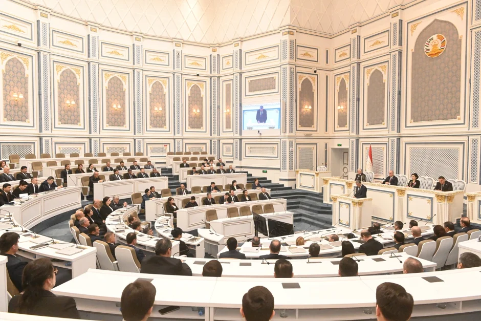 Ҳамоиши идона ба ифтихори Рӯзи артиши миллӣ