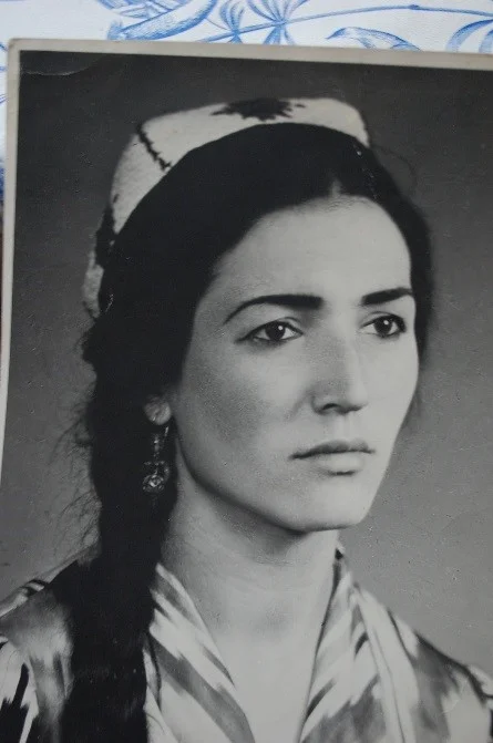 Модар чӣ гуна, духтар намуна