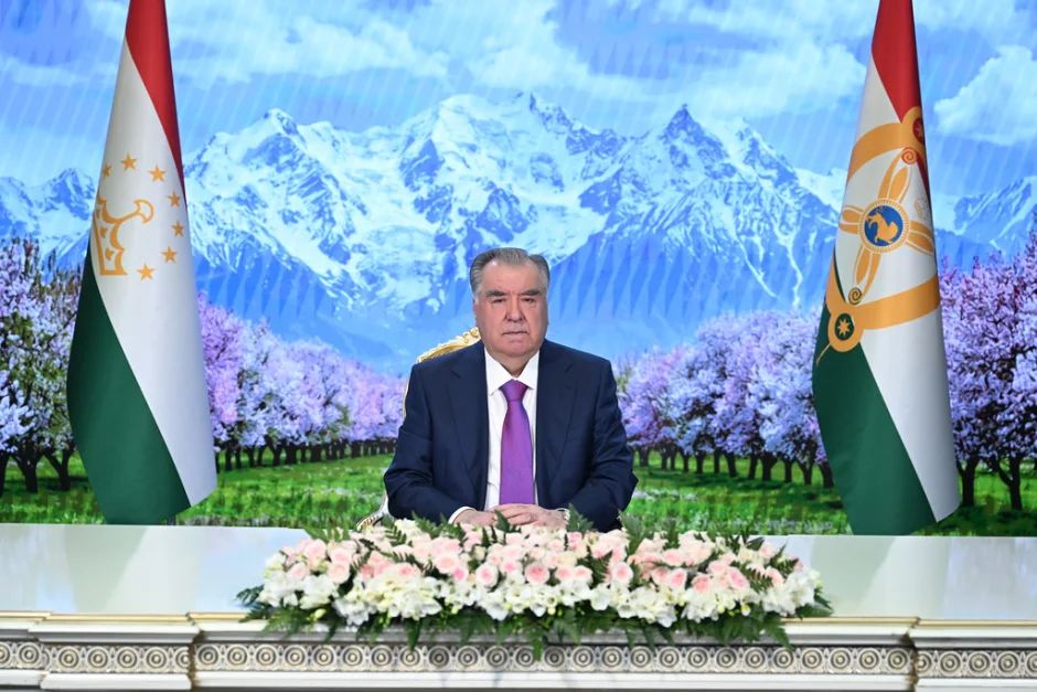 Паёми шодбошӣ ба муносибати Рӯзи модар