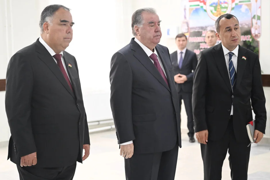 Ифтитоҳи 3 иншоот дар ноҳияи Мастчоҳ ба тариқи фосилавӣ