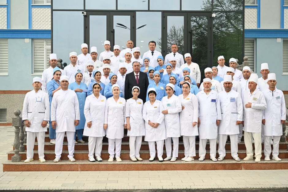 Ифтитоҳи Беморхонаи марказии ноҳияи Мастчоҳ ва ду ҳавзи оби нӯшокӣ дар ноҳияи Мастчоҳ