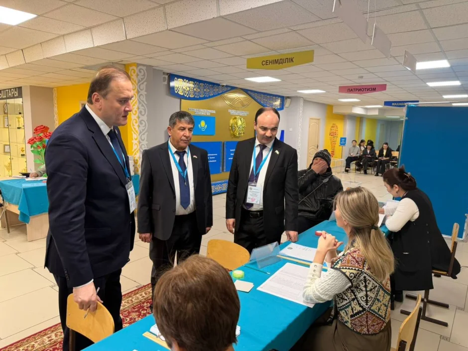 Шиносоии вакилон бо раванди омодагӣ ба раъйпурсӣ дар Қазоқистон