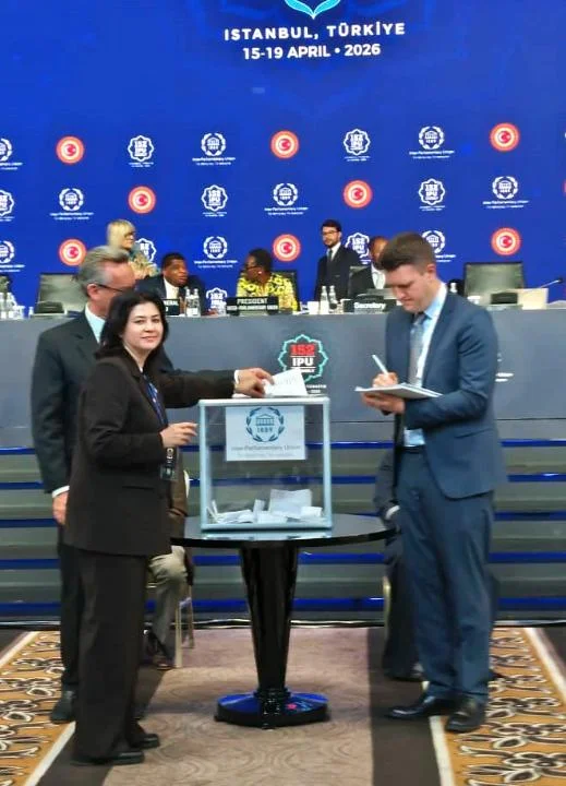 Анда Филип дабири кулли ИБ интихоб шуд