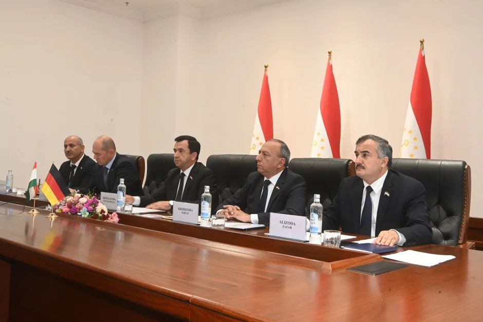 Баррасии робитаҳои парлумонии Тоҷикистону Олмон