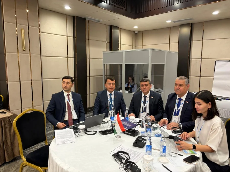 Иштироки вакилон дар муколамаи парлумонҳои кишварҳои ОМ