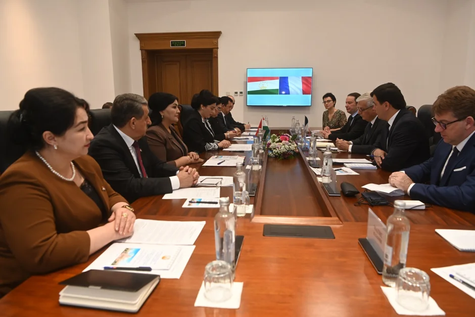 Мулоқот бо ҳайати гурӯҳи дӯстии Сенати Фаронса