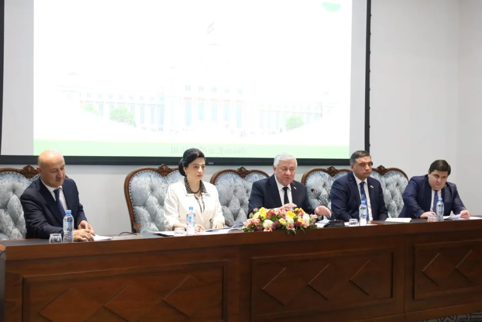 Баррасии масъалаҳои таълиму тарбия, сифати таҳсилот ва гузариш ба низоми 12-сола