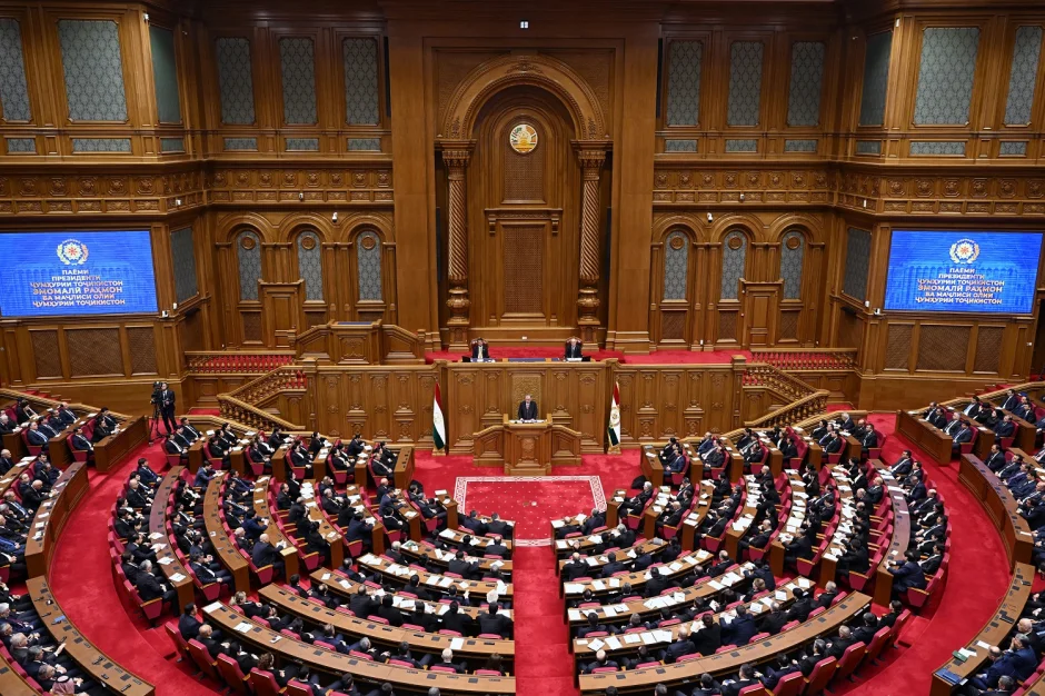 Ватансозӣ аз худшиносист!