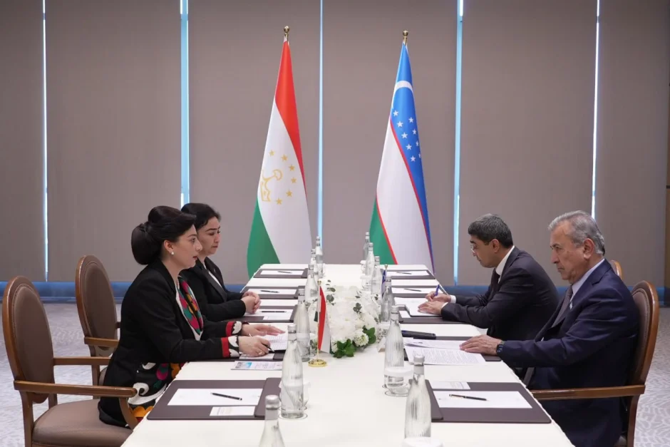 Баррасии ҳамкориҳои парлумонӣ бо Ӯзбекистон