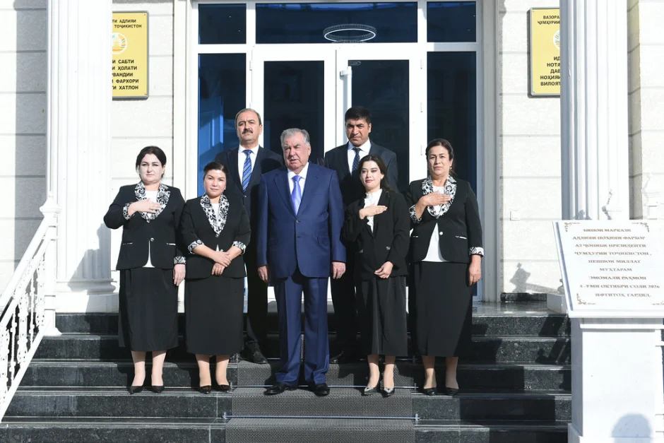 Ба истифода додани бинои нави Маркази адлия дар ноҳияи Фархор